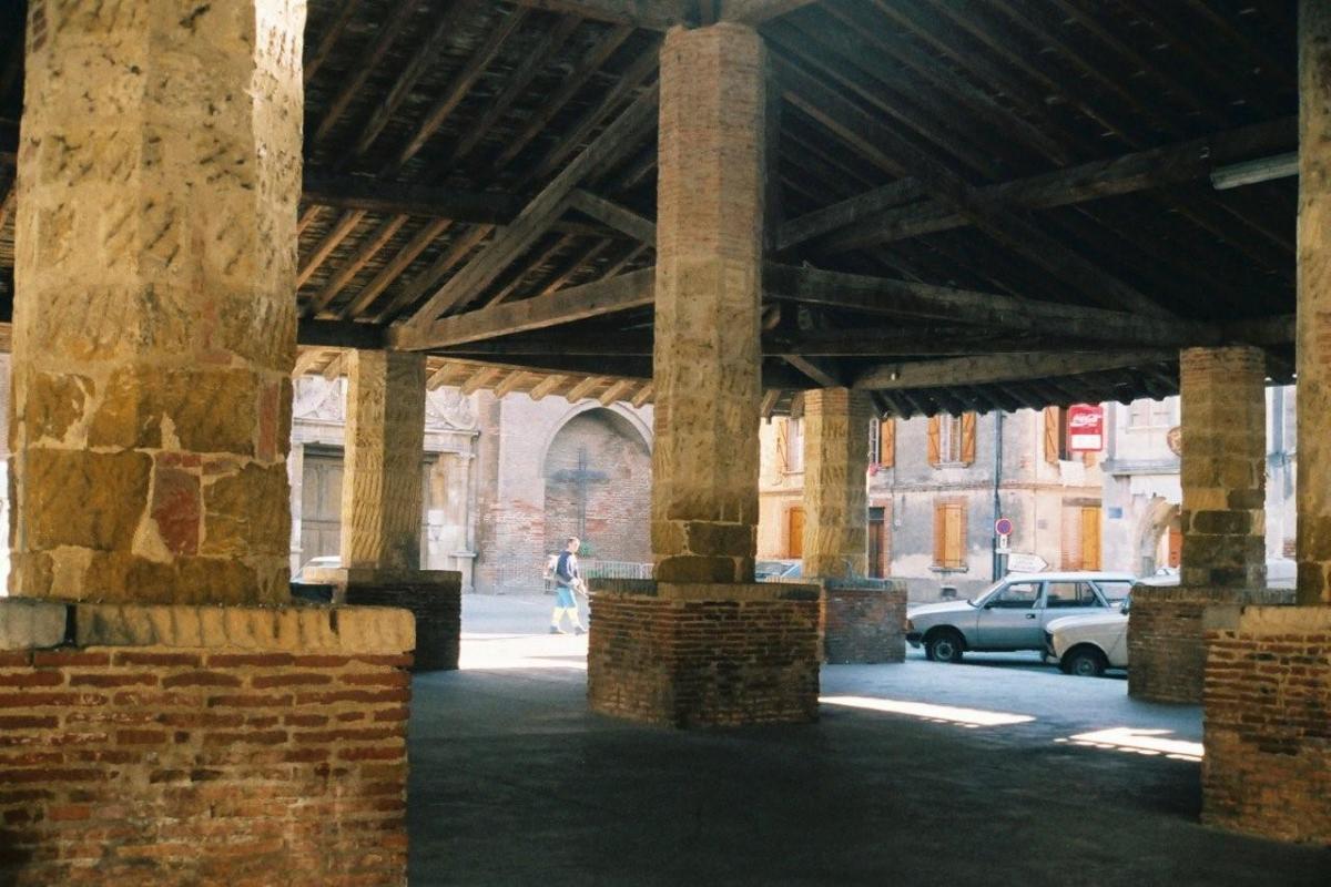 Halle Montesquieu-Volvestre